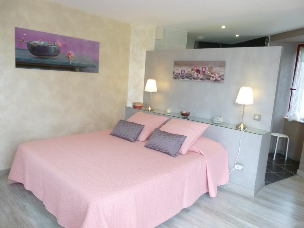 Au Mas De Gamet Bed and Breakfast Théminettes Εξωτερικό φωτογραφία