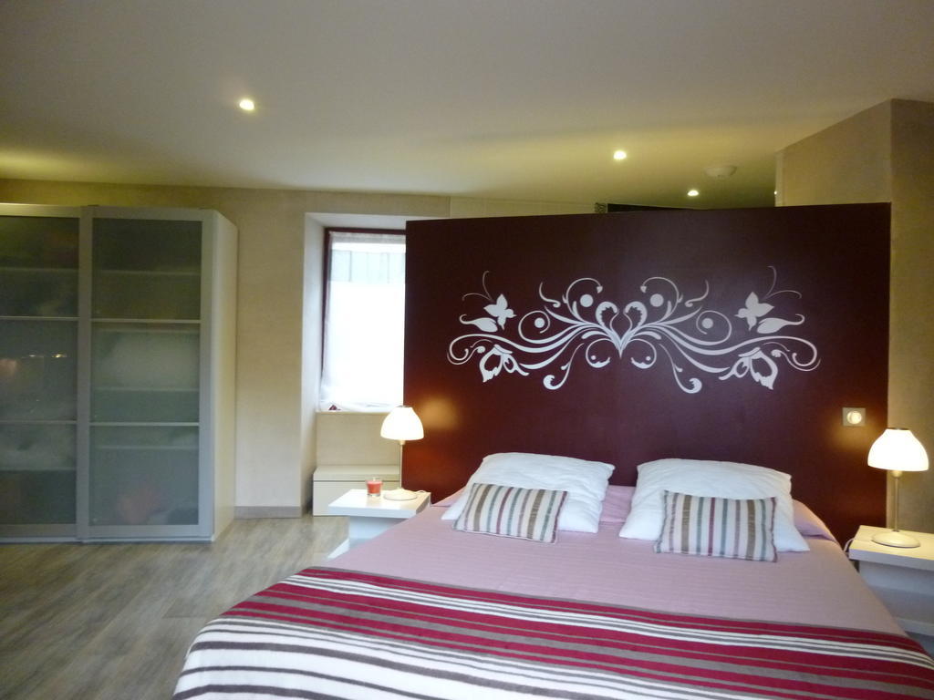 Au Mas De Gamet Bed and Breakfast Théminettes Δωμάτιο φωτογραφία