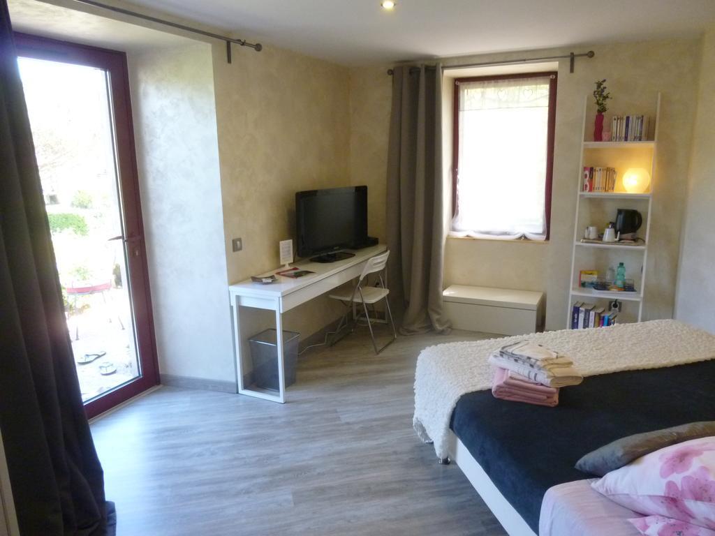Au Mas De Gamet Bed and Breakfast Théminettes Εξωτερικό φωτογραφία